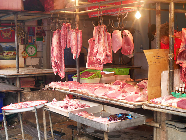 クロントゥーイ市場の肉屋